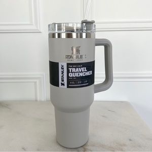 Stanley Adventure Quencher Travel Tumbler 40oz Ash